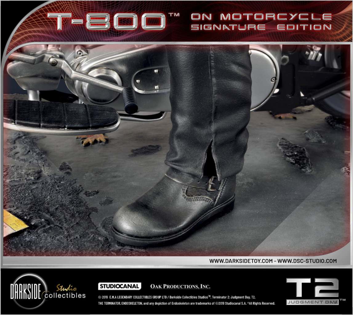 Terminator T-800 On Motorcycle Ltd Signature Edition Statue